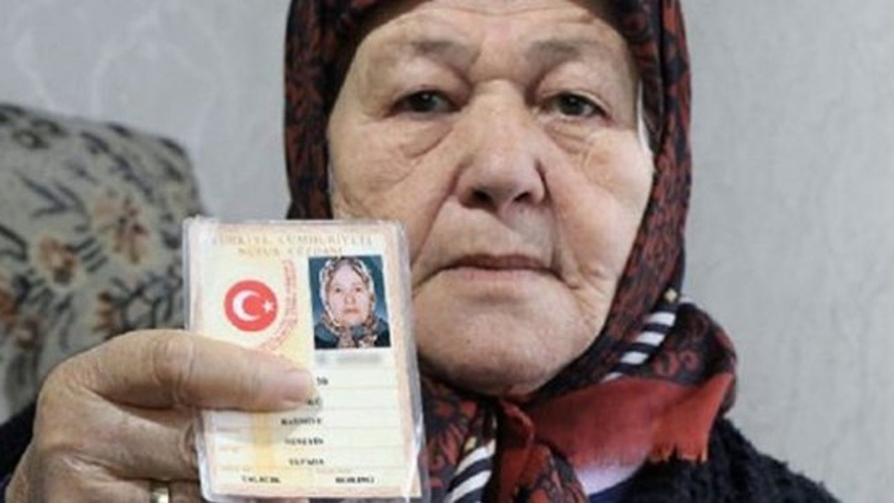 Onun kimliğinin bir benzeri daha yok!