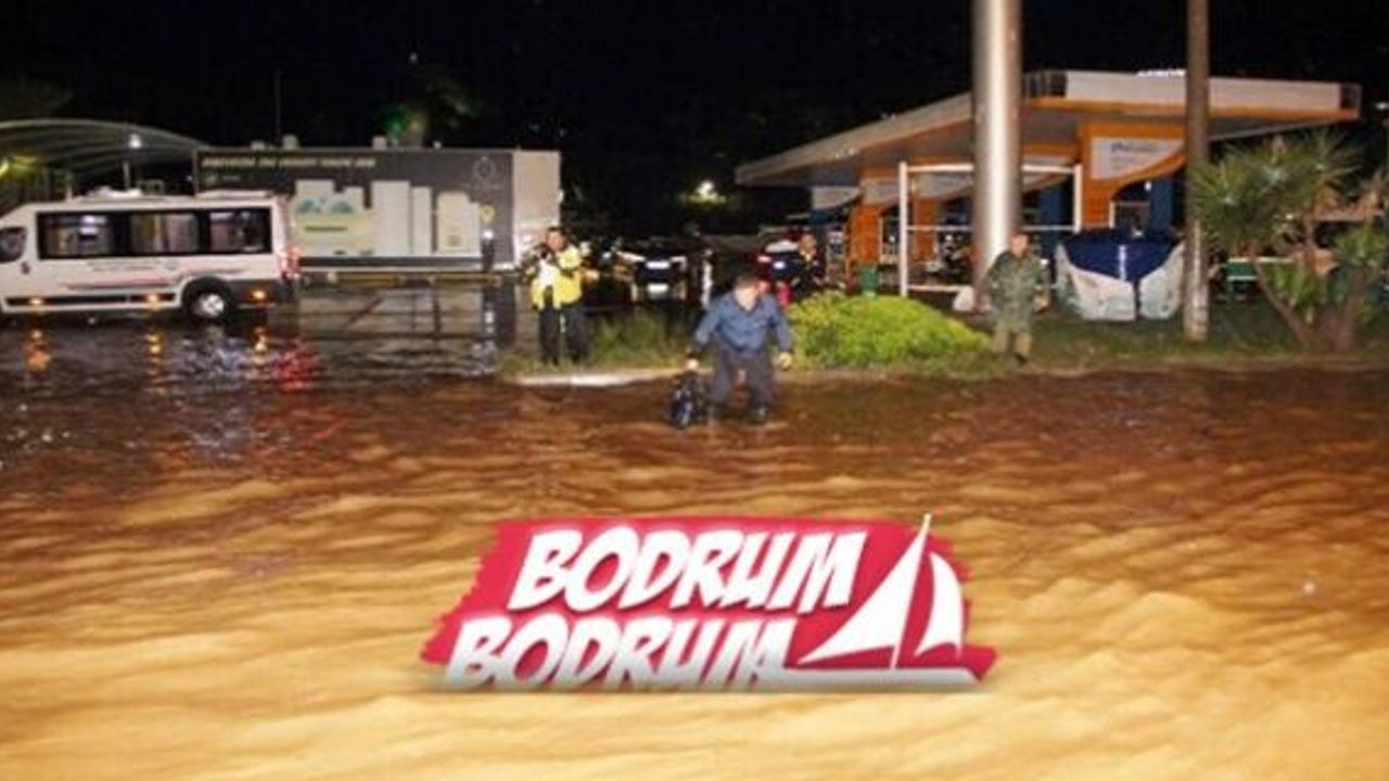 Sağanak yağış yine Bodrum'u vurdu