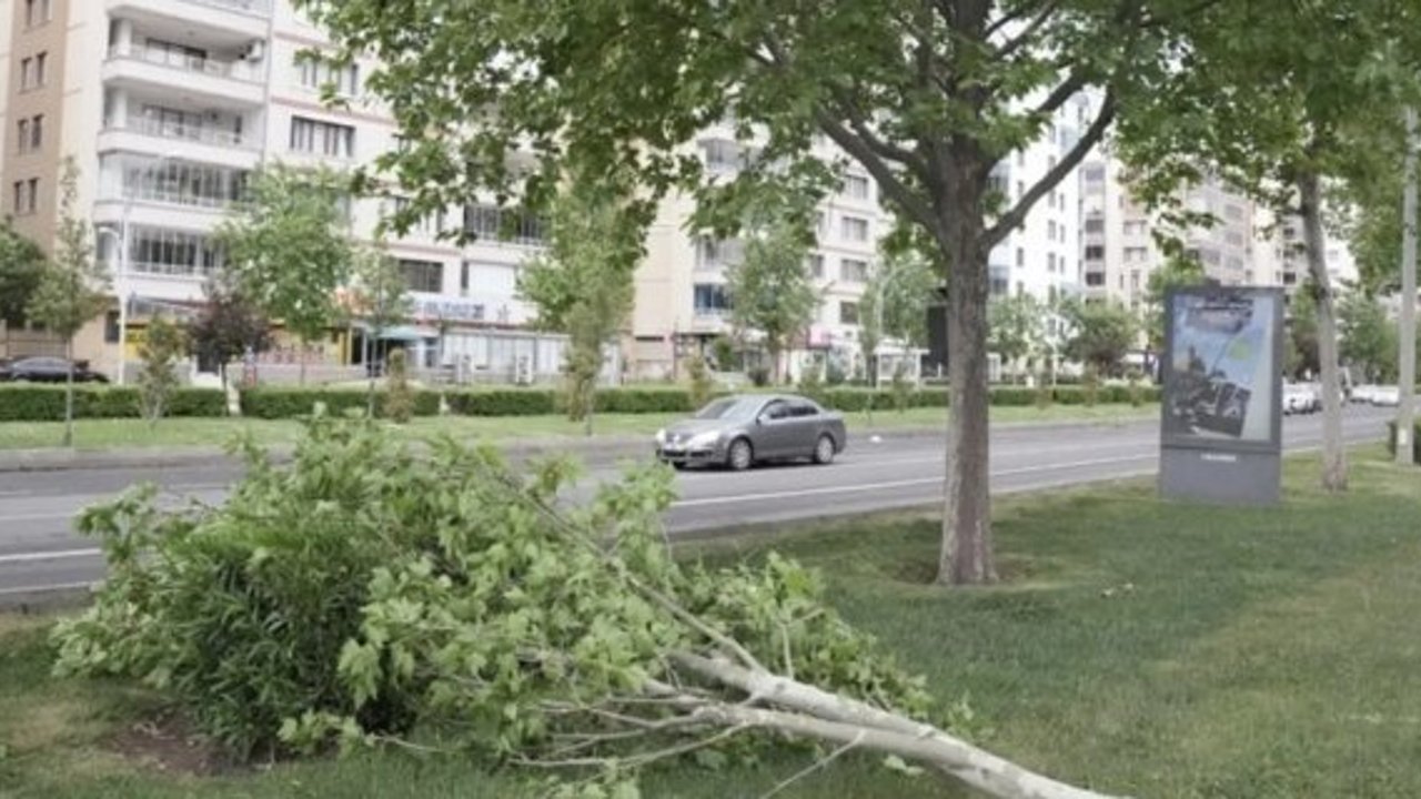 AKOM'dan İstanbul için fırtına uyarısı