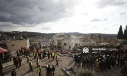 Görüntüler İsrail'den! Füze yağınca sığınakta hüngür hüngür ağladılar