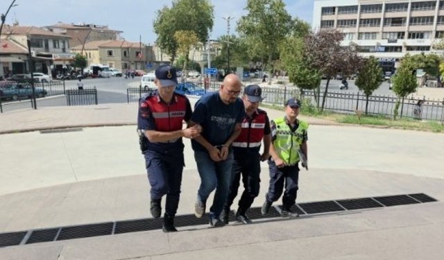 İzmir Büyükşehir personeli, FETÖ’den ihraç polis kimliğiyle yakalandı