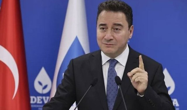 Ali Babacan: Yargıyı siyasetin gölgesinden çıkarın