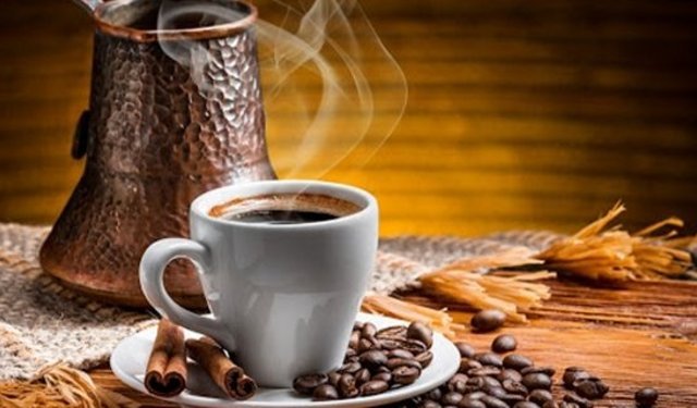 Kahve almaya gitti, bir anda küresel ekonomiyi dahi katlayan servete sahip oldu