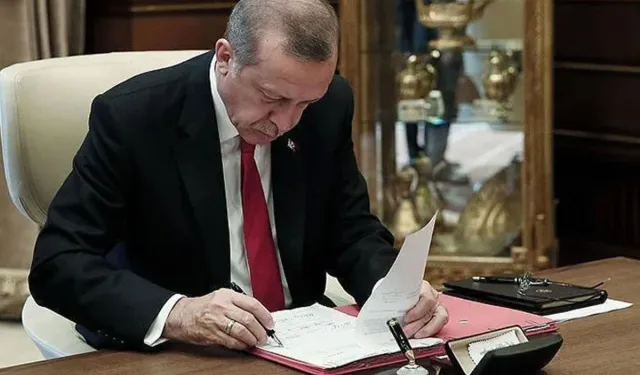 4 bakanlık ile bazı kurumlara ilişkin atama ve görevden alma kararları Resmi Gazete’de yayımlandı
