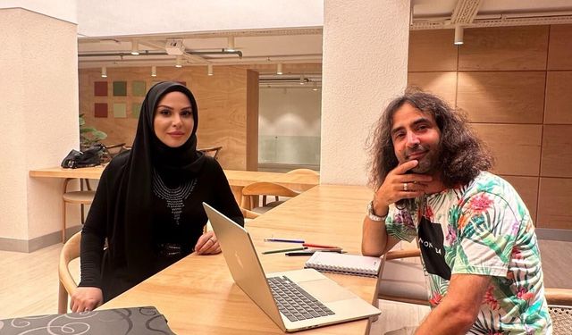 EBRU AÇIKGÖZ: HAT SANATI MANEVİ BİR YOLCULUKTUR