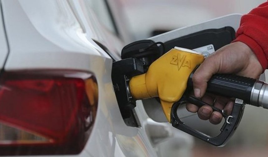 Akaryakıta 24 saat geçmeden yeni zam