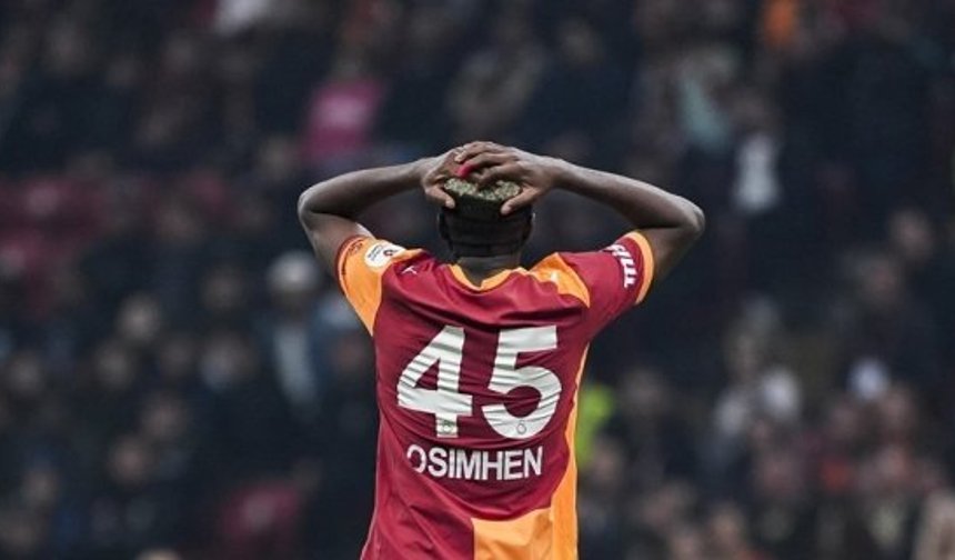 Osimhen, Nijerya tarihine de geçti