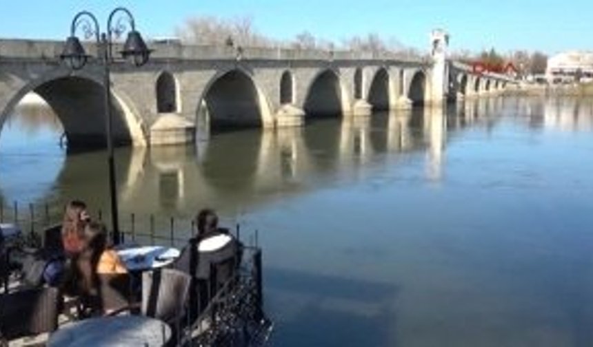 EDİRNE'DE BAHAR GÜNLERİ YAŞANIYOR