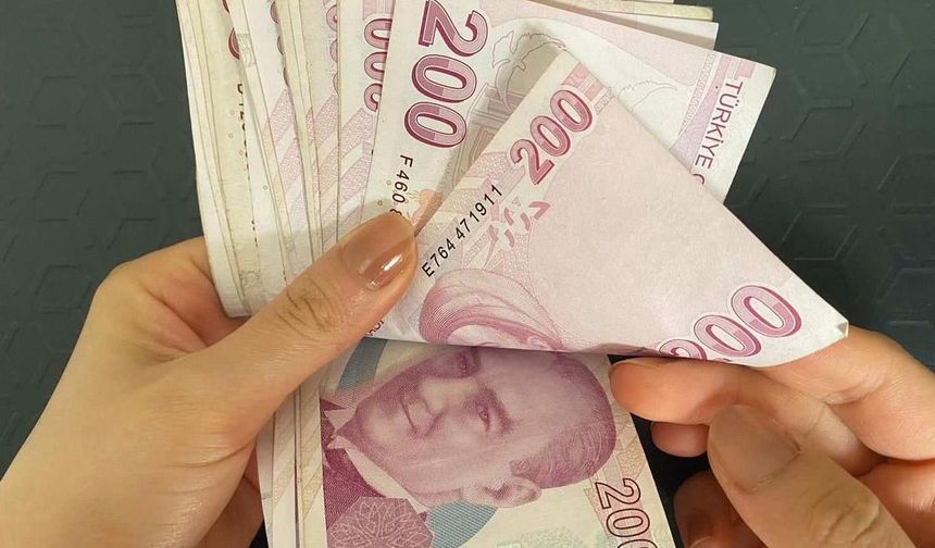 Polis, öğretmen, doktor! Hesaplar değişti, işte en düşük memur maaşı için konuşulan rakam