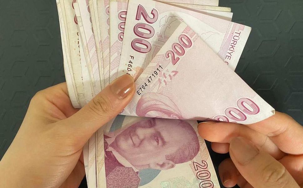 Polis, öğretmen, doktor! Hesaplar değişti, işte en düşük memur maaşı için konuşulan rakam