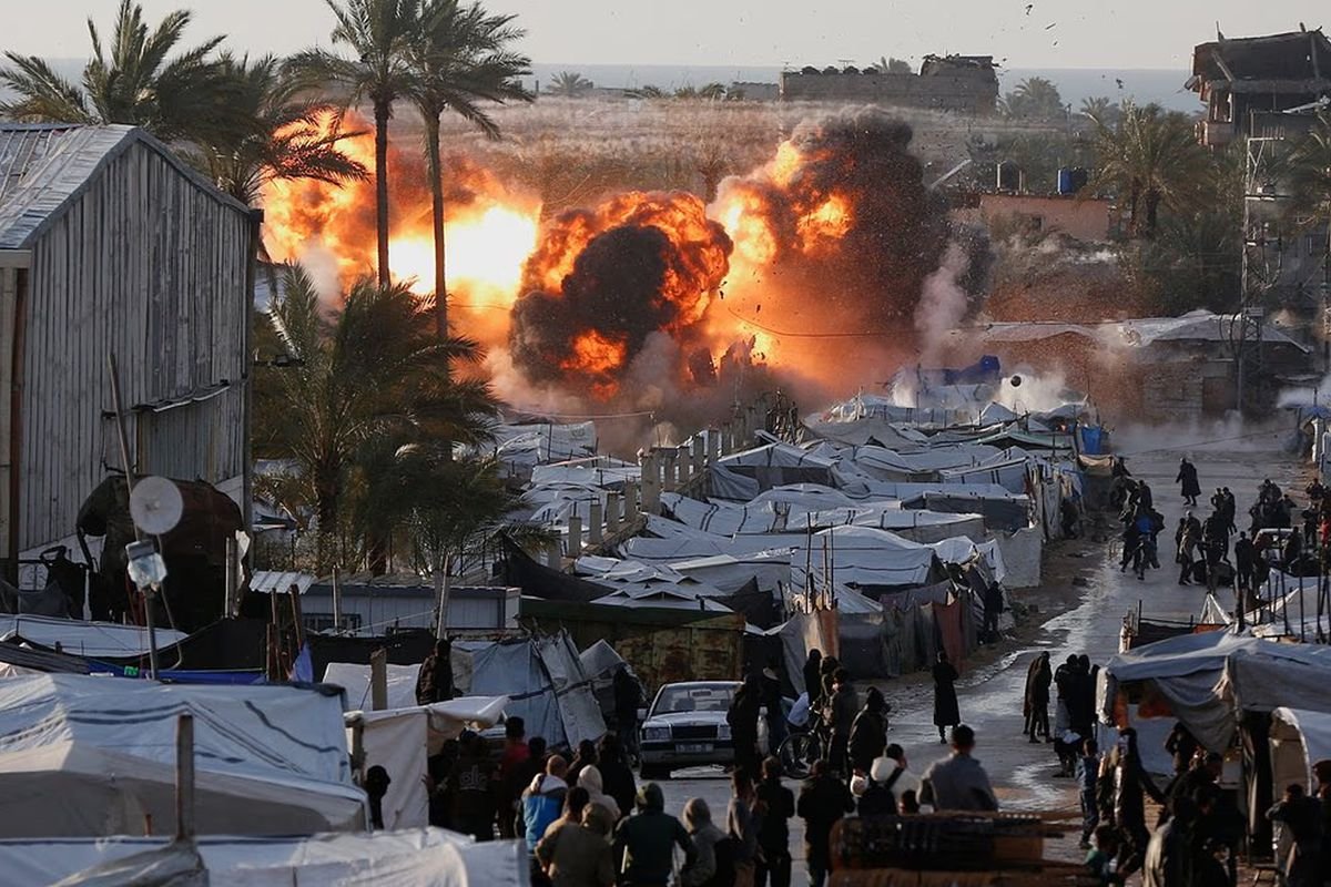 Savaşta 27. gün! ABD-İsrail Lamerd Havalimanı'nı vurdu, İran 202 hava aracını imha etti