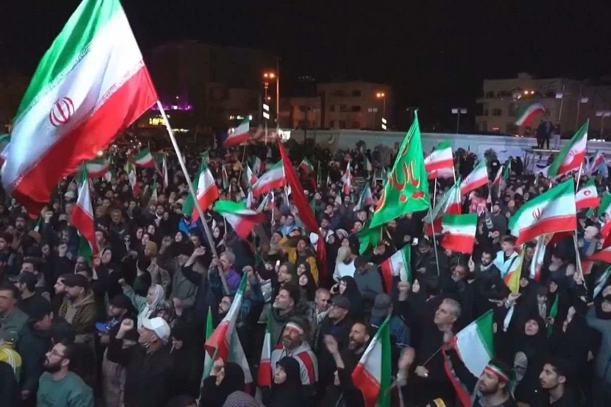 Ateşkes sonrası Tahran'dan ilk görüntü! Halk kendini sokağa attı