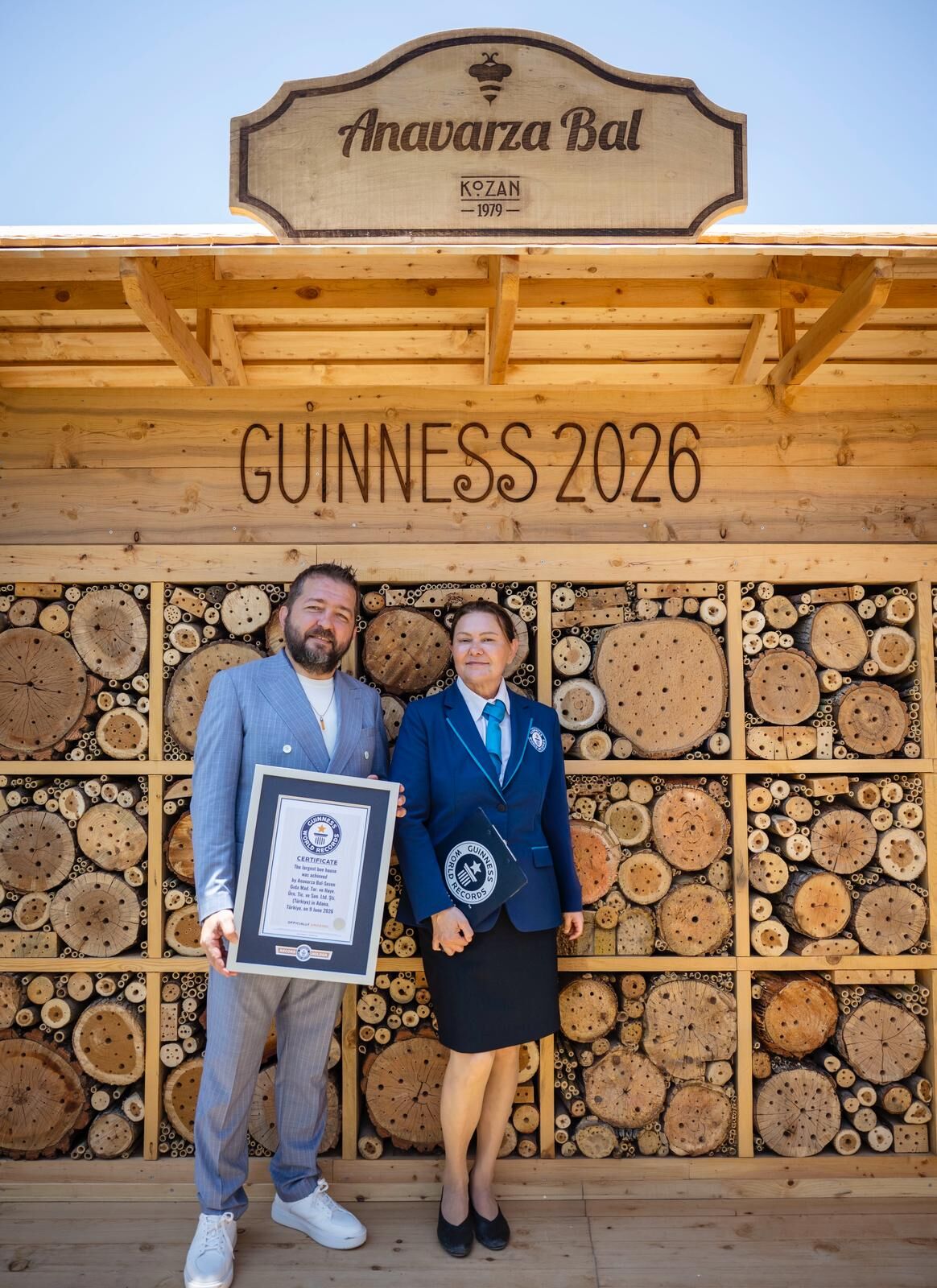 Anavarza Bal Dünyanın En Büyük Arı Oteli ile Guinness Dünya Rekoru’nun Sahibi Oldu
